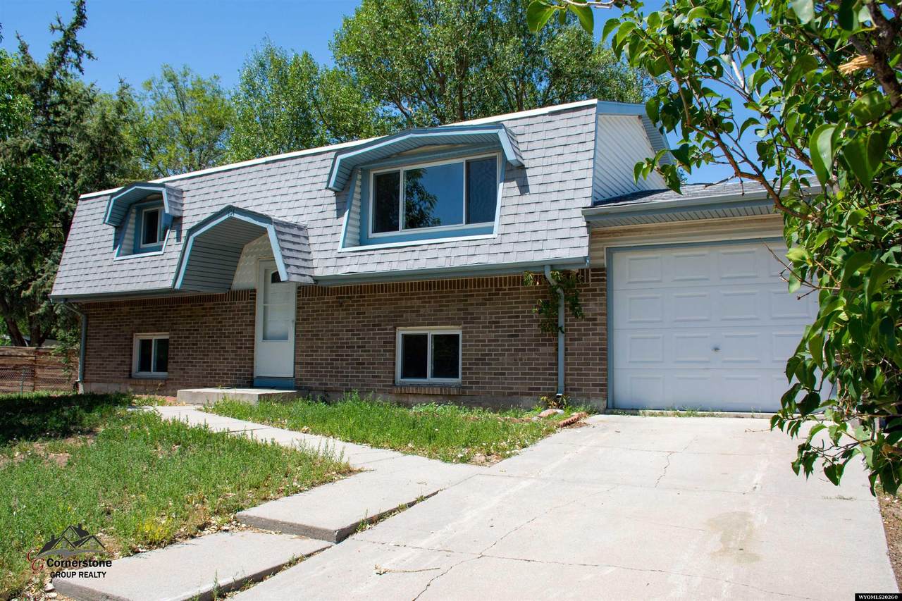 1114 Westview Dr - Photo 1