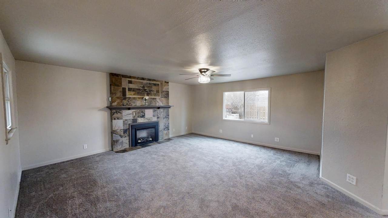 https://bt-photos.global.ssl.fastly.net/wyoming/1280_boomver_2_20260977-2.jpg