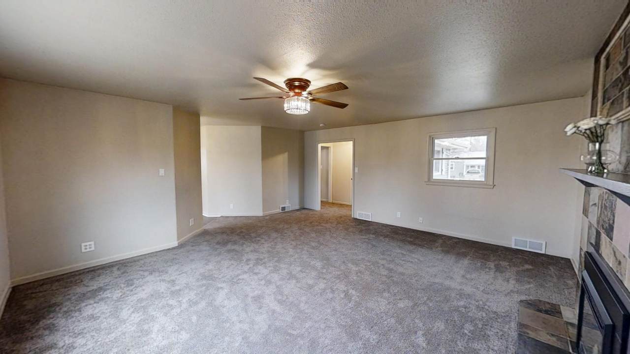 https://bt-photos.global.ssl.fastly.net/wyoming/1280_boomver_2_20260977-2.jpg