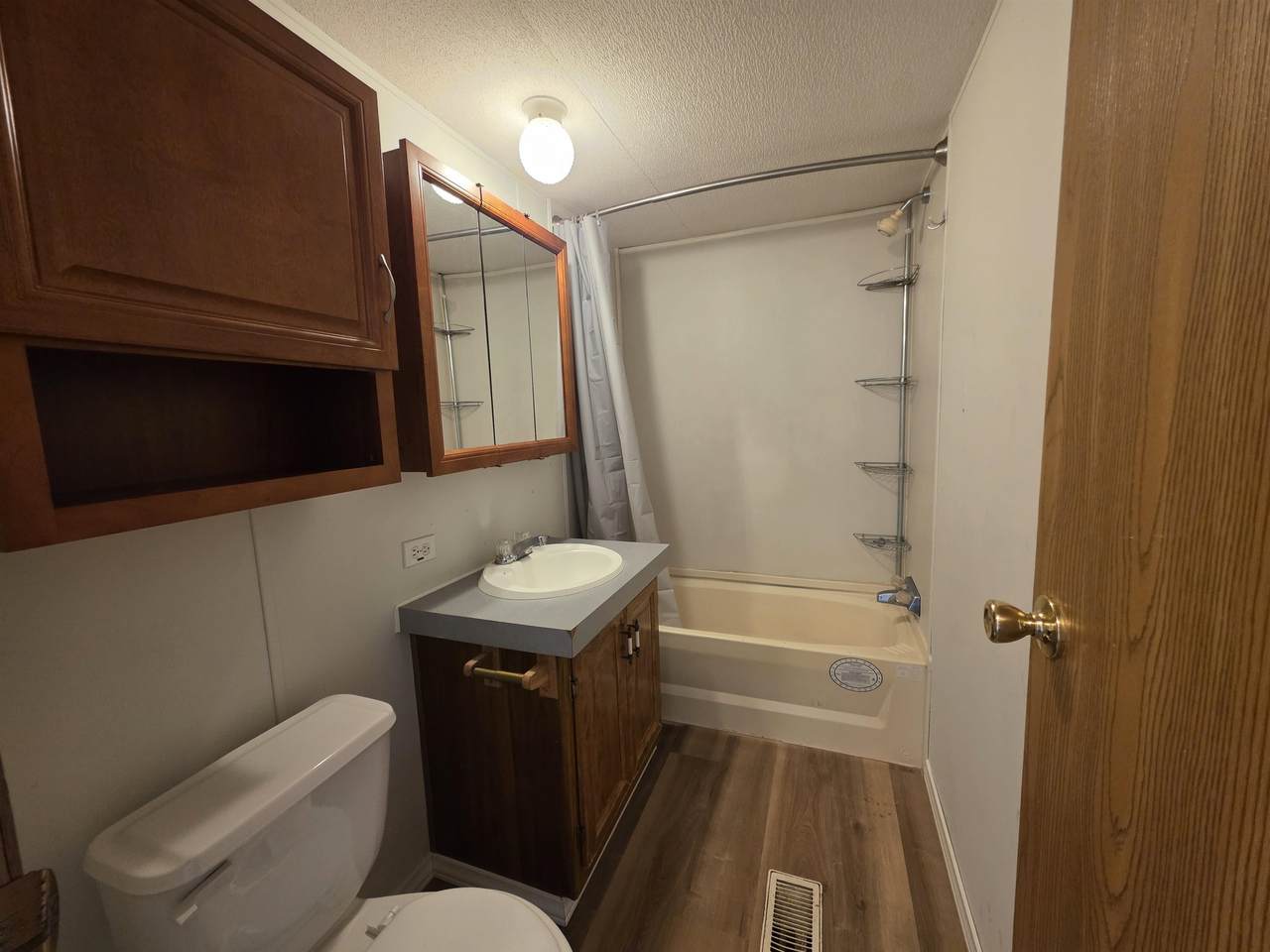 https://bt-photos.global.ssl.fastly.net/wyoming/1280_boomver_2_20261043-2.jpg