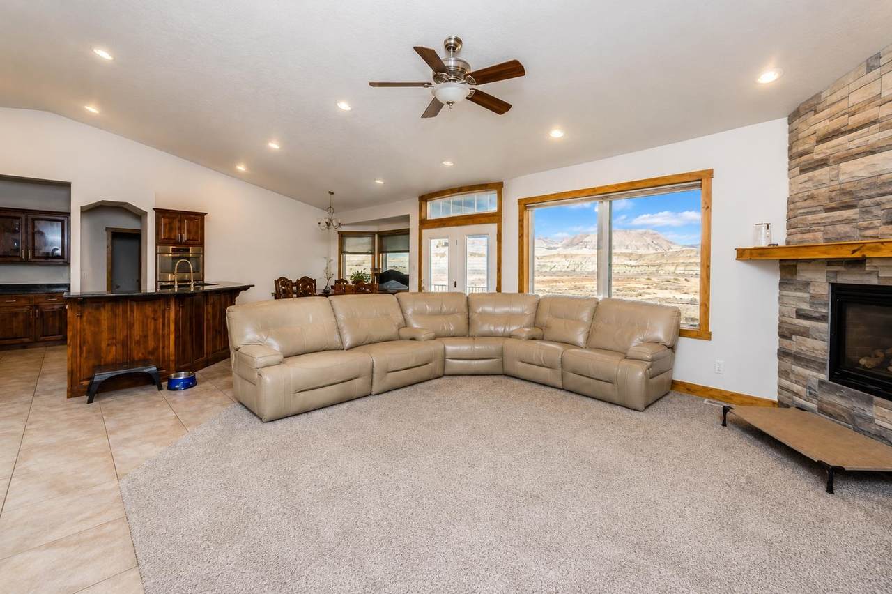 https://bt-photos.global.ssl.fastly.net/wyoming/1280_boomver_2_20261392-2.jpg