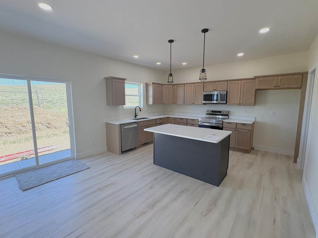 https://bt-photos.global.ssl.fastly.net/wyoming/1280_boomver_1_20262014-2.jpg