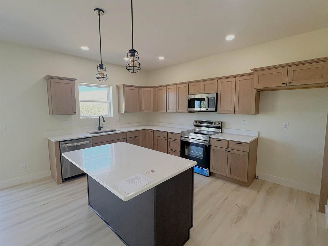 https://bt-photos.global.ssl.fastly.net/wyoming/1280_boomver_1_20262014-2.jpg