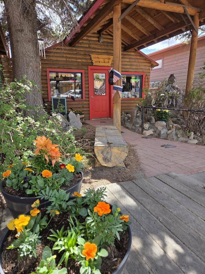 https://bt-photos.global.ssl.fastly.net/wyoming/1280_boomver_2_20262309-2.jpg
