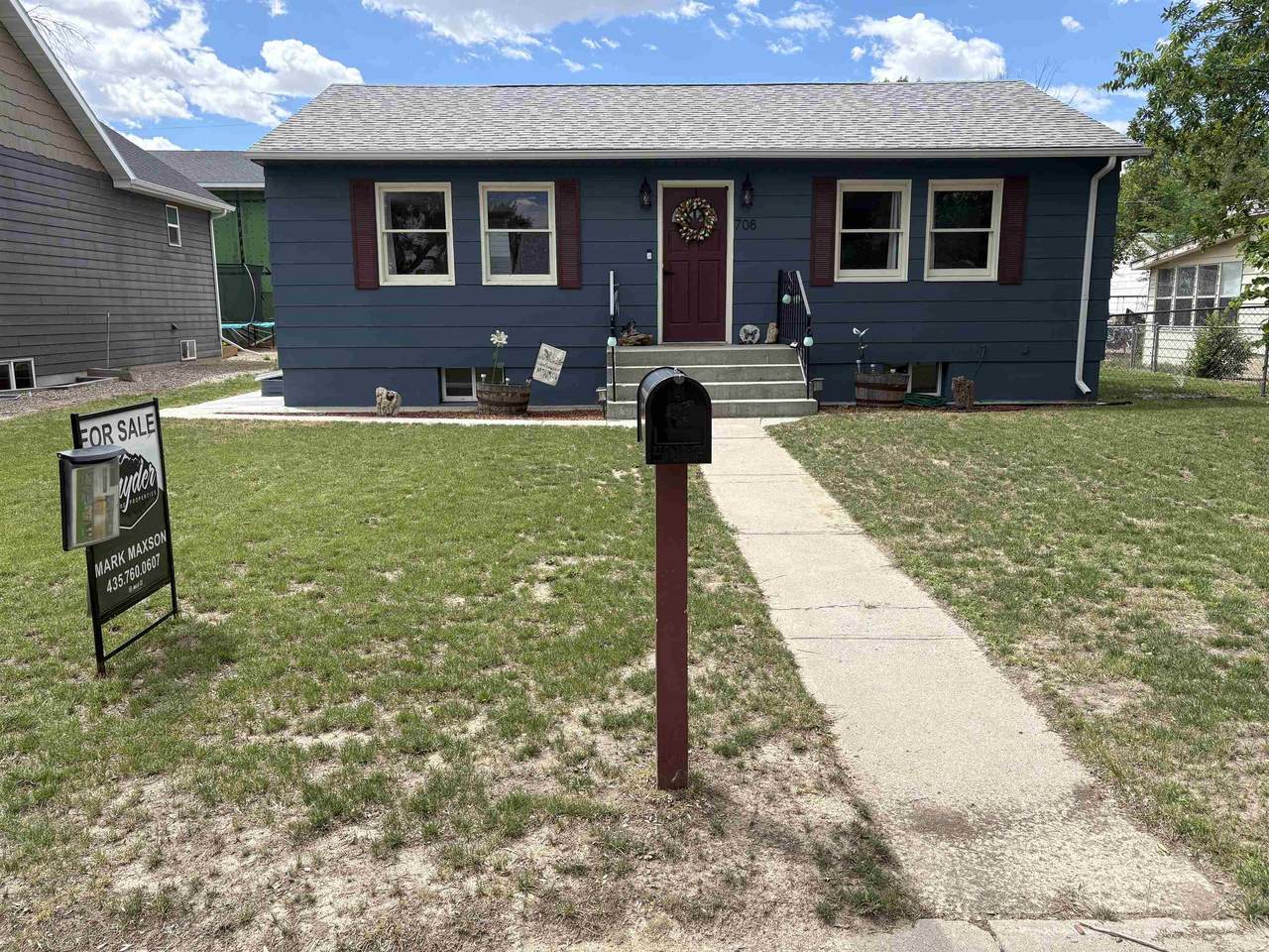 708 Grace Avenue - Photo 1