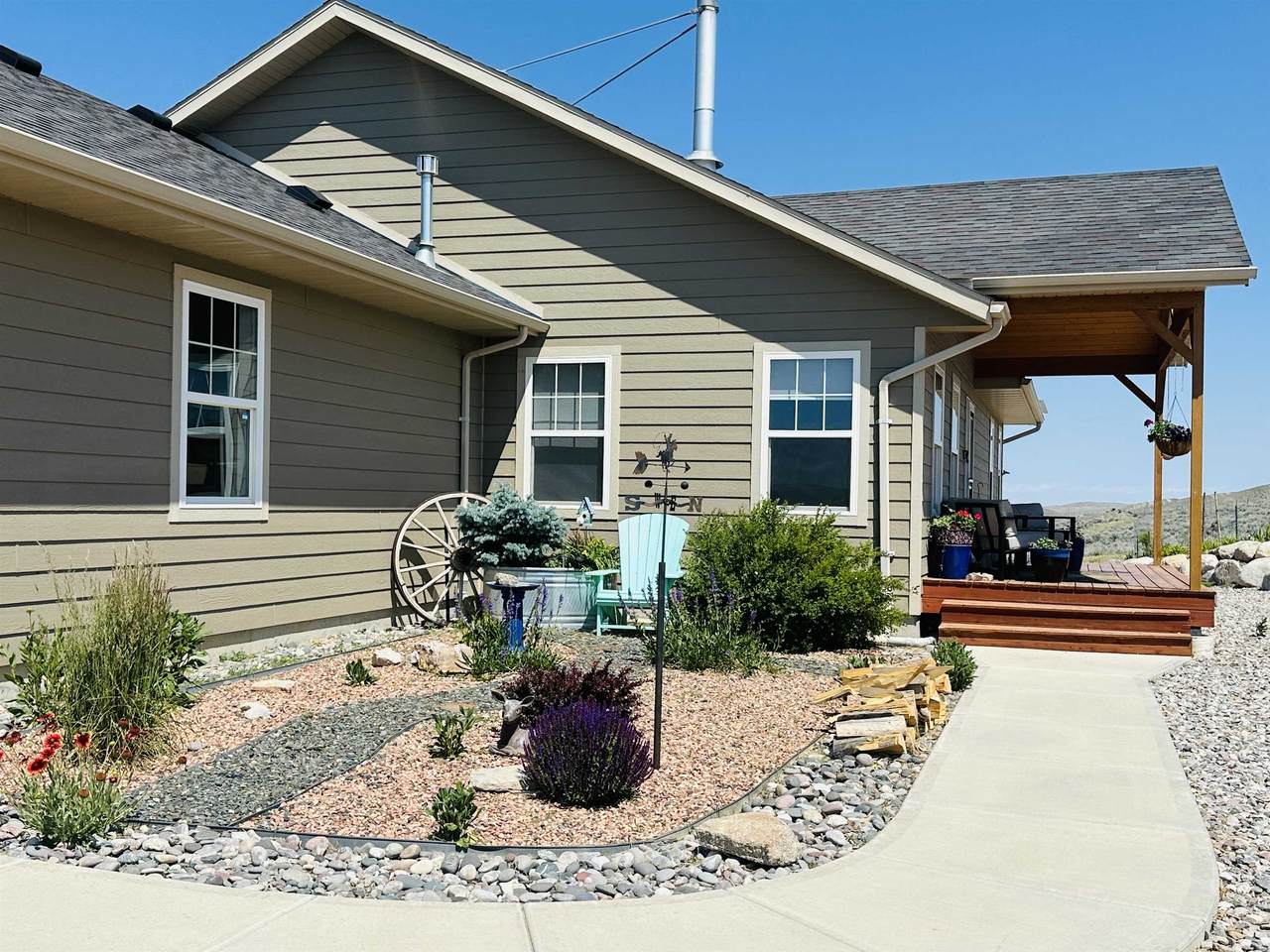 https://bt-photos.global.ssl.fastly.net/wyoming/1280_boomver_2_20263184-2.jpg