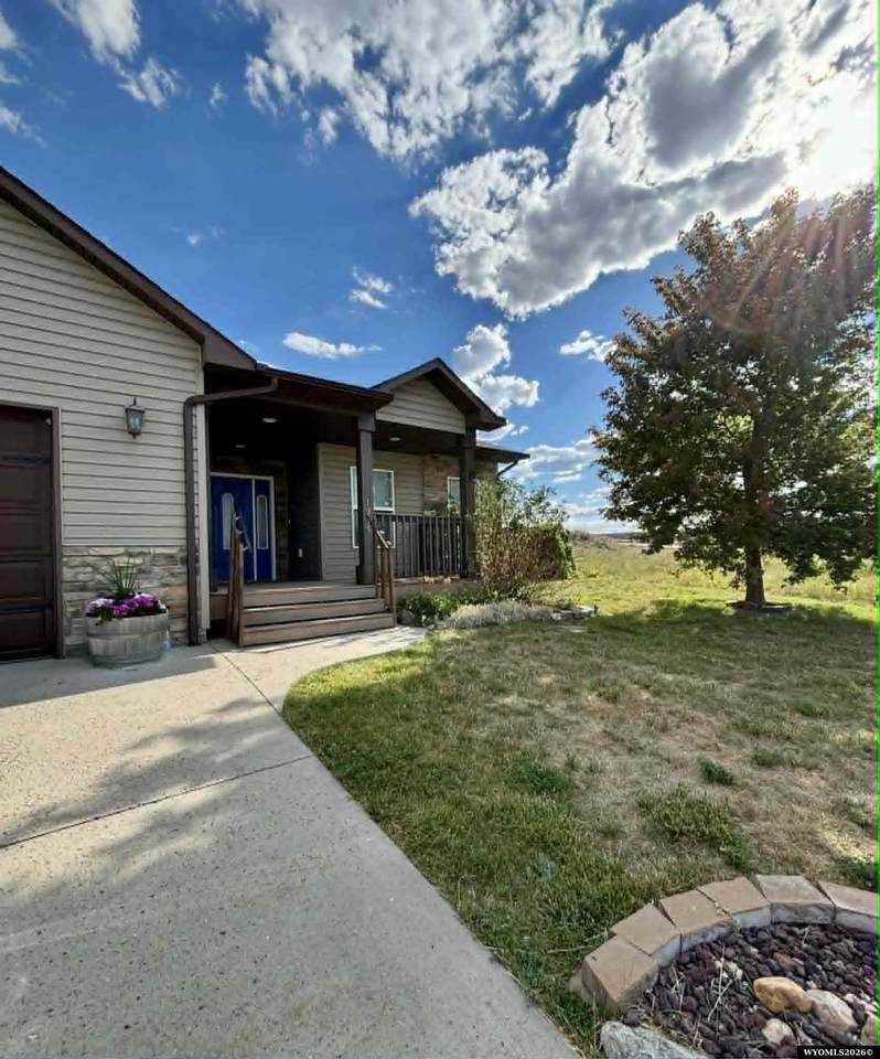 https://bt-photos.global.ssl.fastly.net/wyoming/1280_boomver_1_20263315-2.jpg