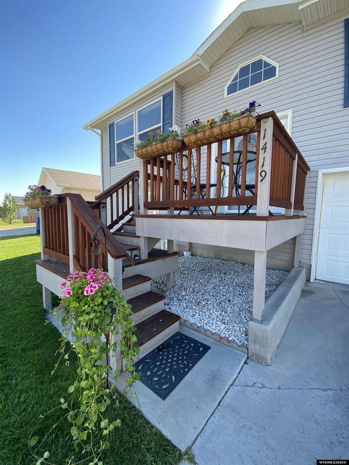 https://bt-photos.global.ssl.fastly.net/wyoming/1280_boomver_2_20263491-2.jpg