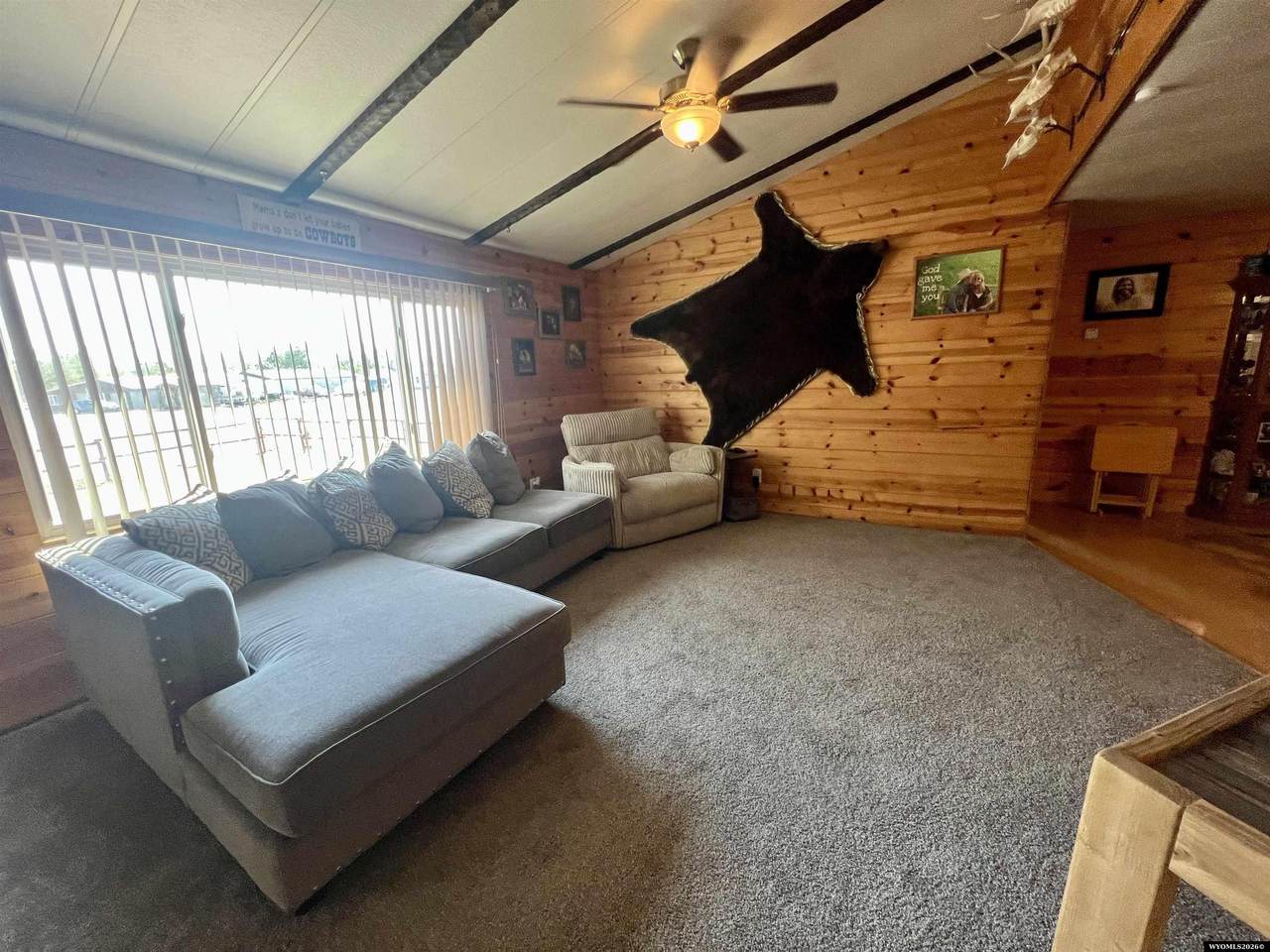 https://bt-photos.global.ssl.fastly.net/wyoming/1280_boomver_2_20263821-2.jpg