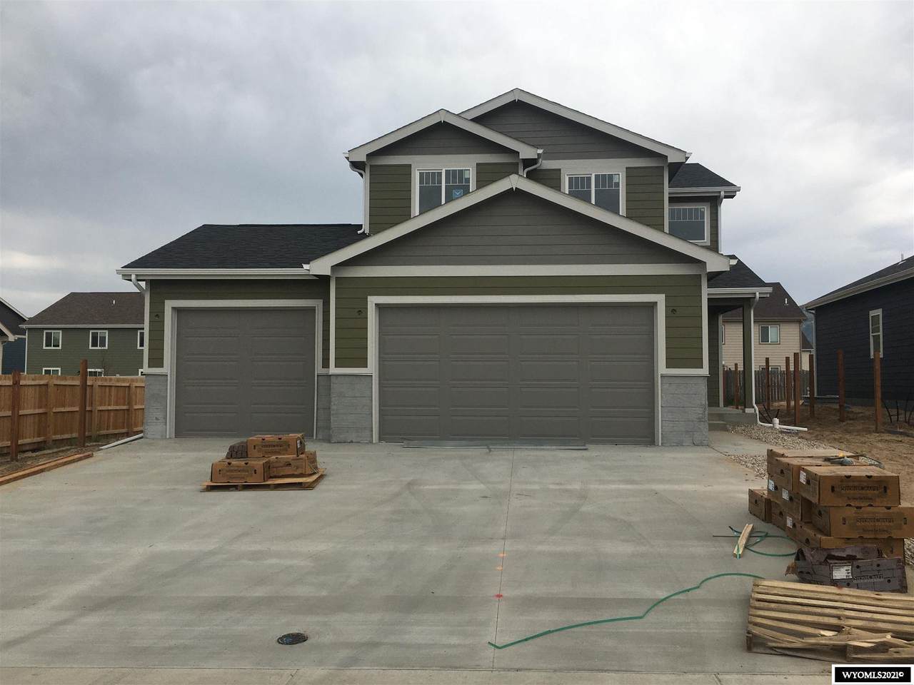 6867 Rogue River Road - Photo 1