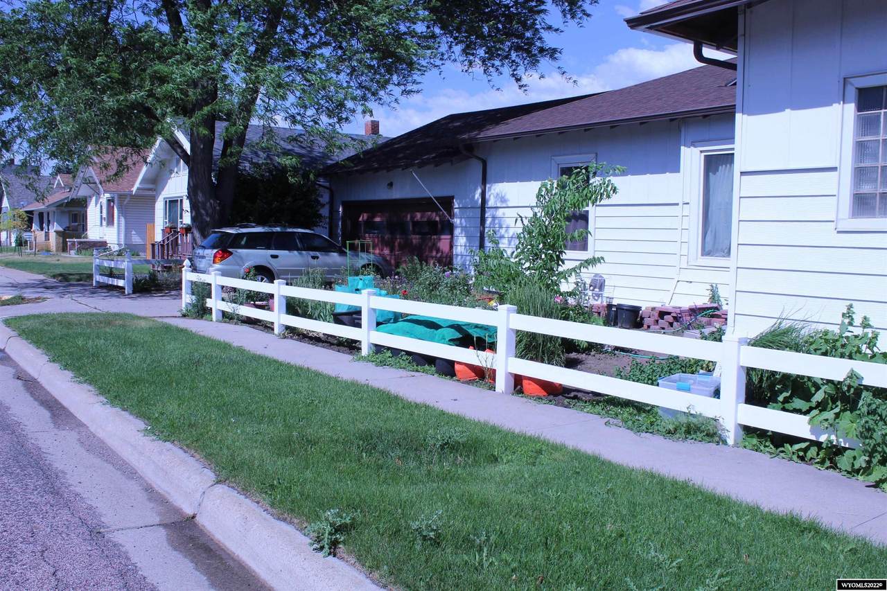 136 22nd Street - Photo 1