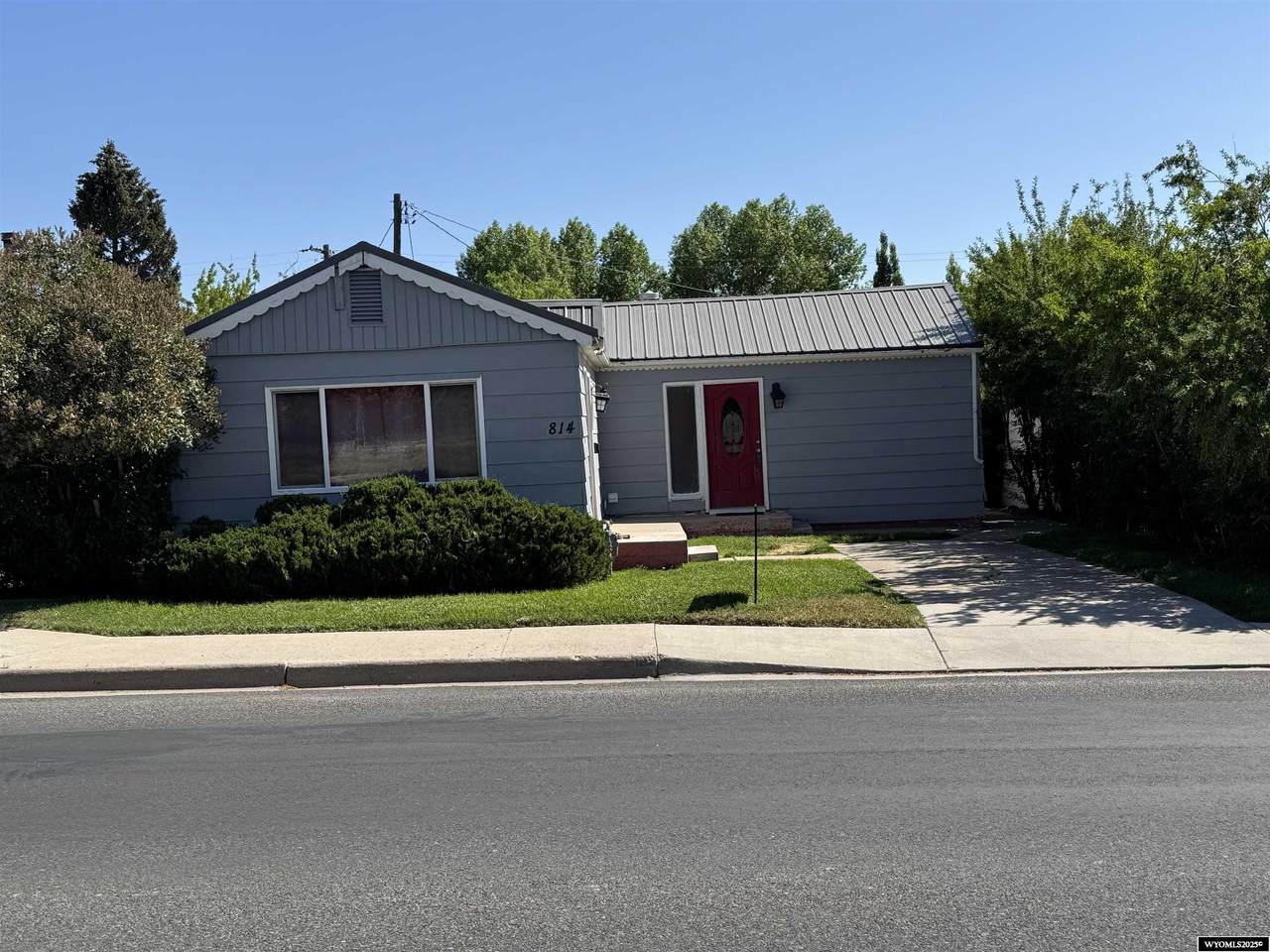814 Lombard St - Photo 1