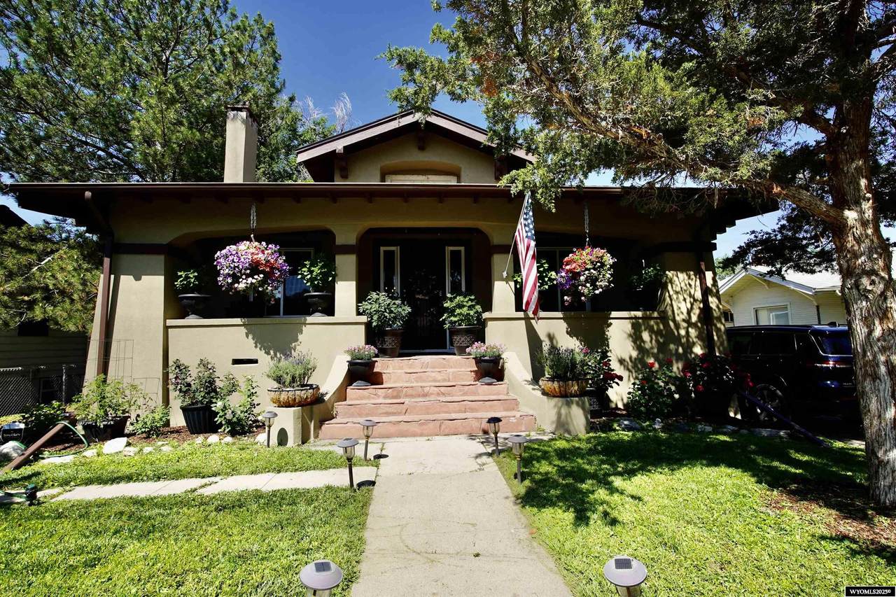 332 Lincoln Street - Photo 1