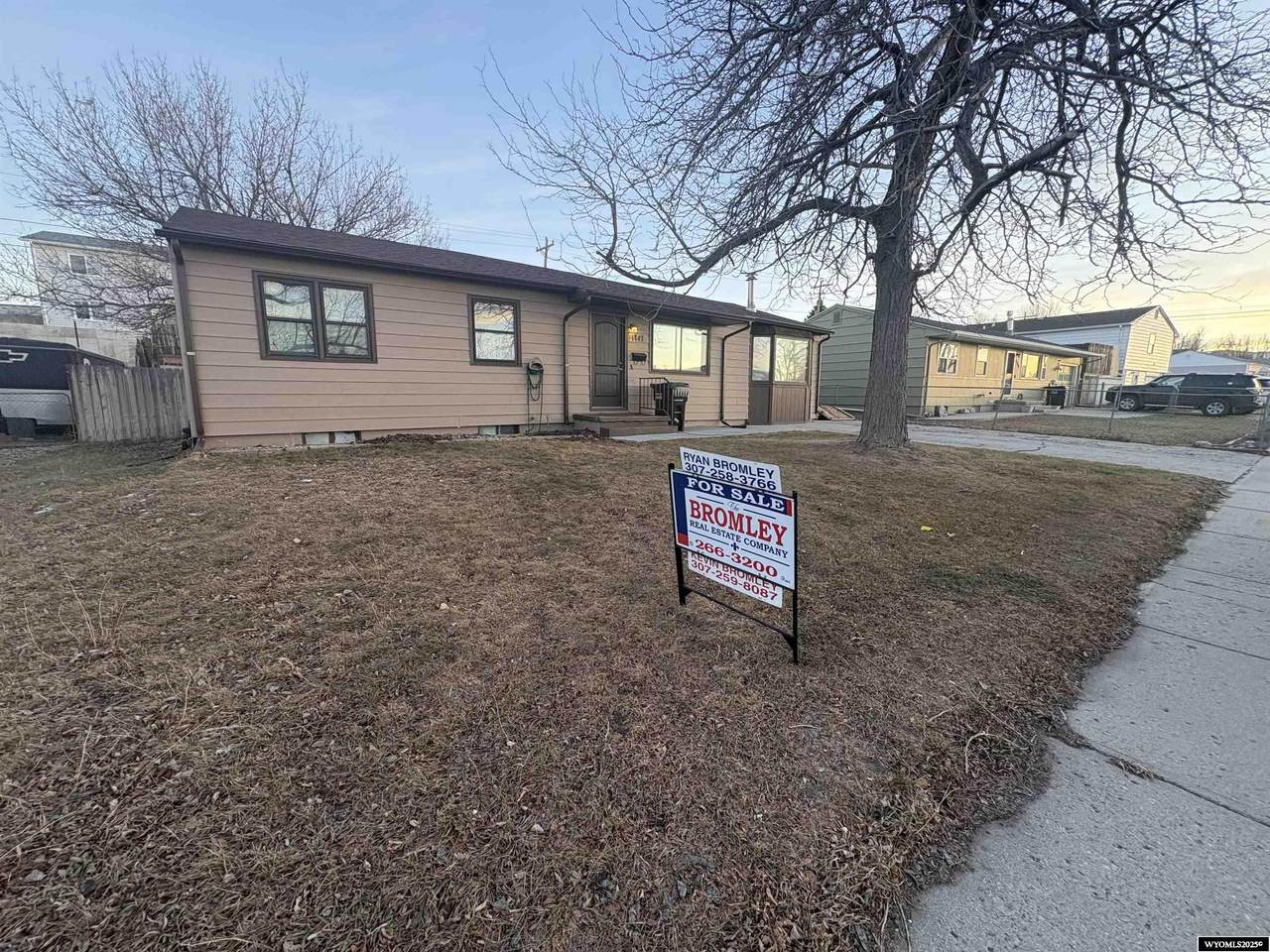 1747 Fairdale Avenue - Photo 1