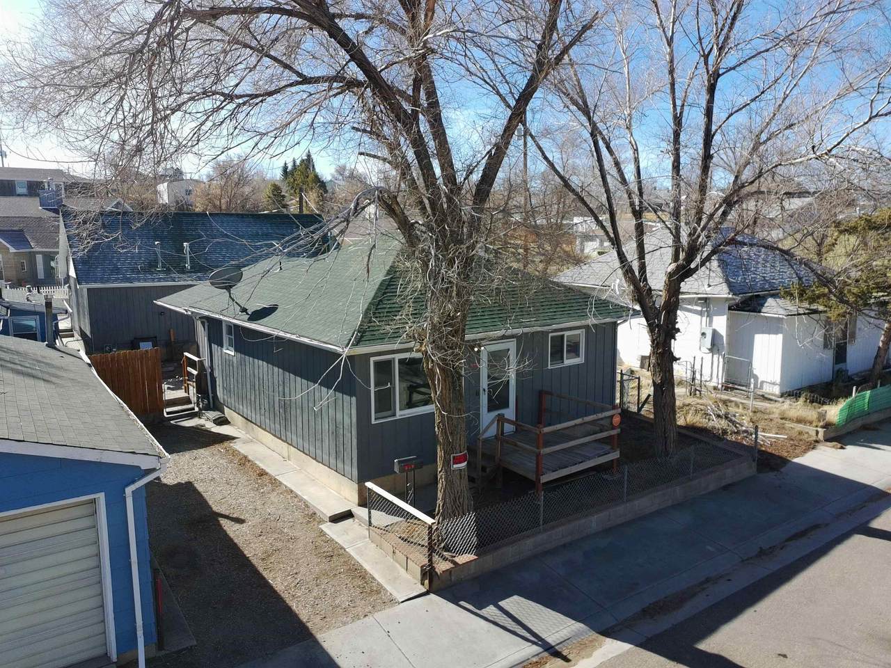 916 Potter Street - Photo 1