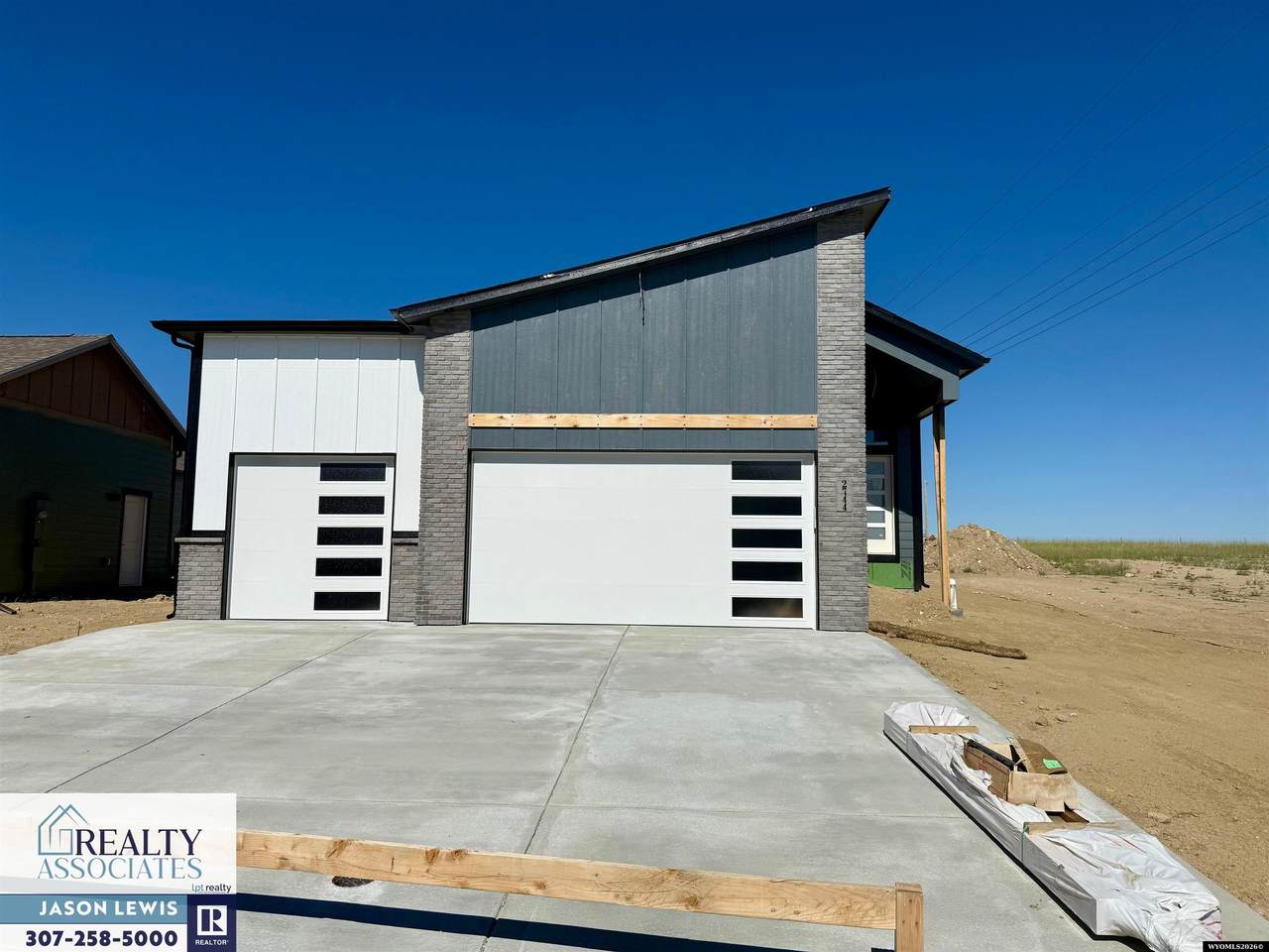 2744 Berkshire Way - Photo 1