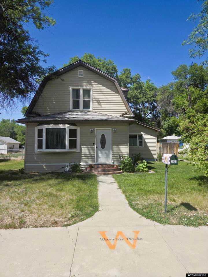 1021 Culbertson Avenue - Photo 1