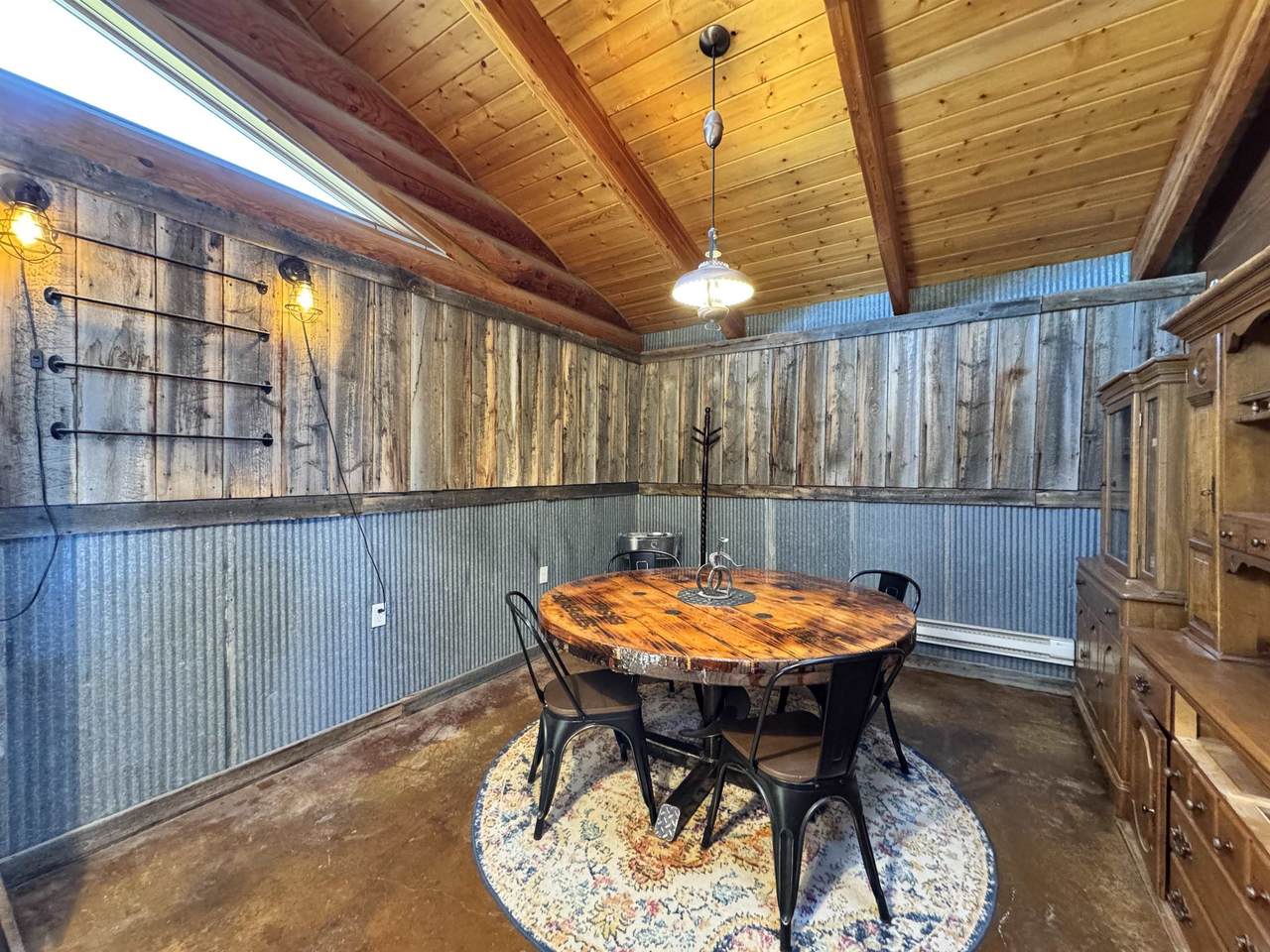 https://bt-photos.global.ssl.fastly.net/wyoming/1280_boomver_3_20262376-3.jpg