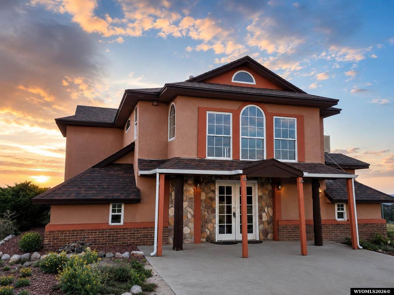 334 Crow Creek - Photo 1