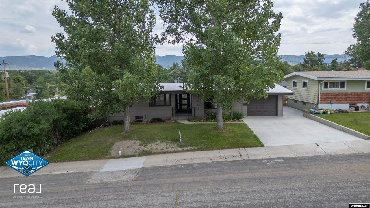 1801 Odell Avenue - Photo 1