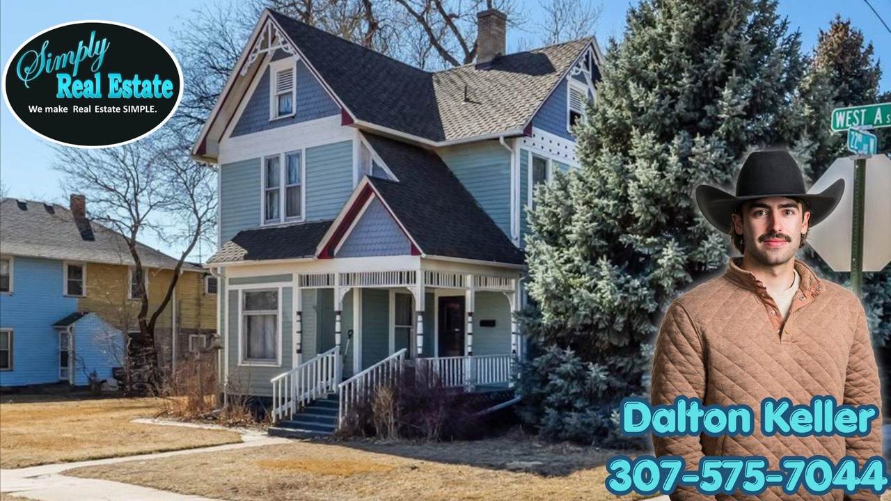 2142 A Street - Photo 1