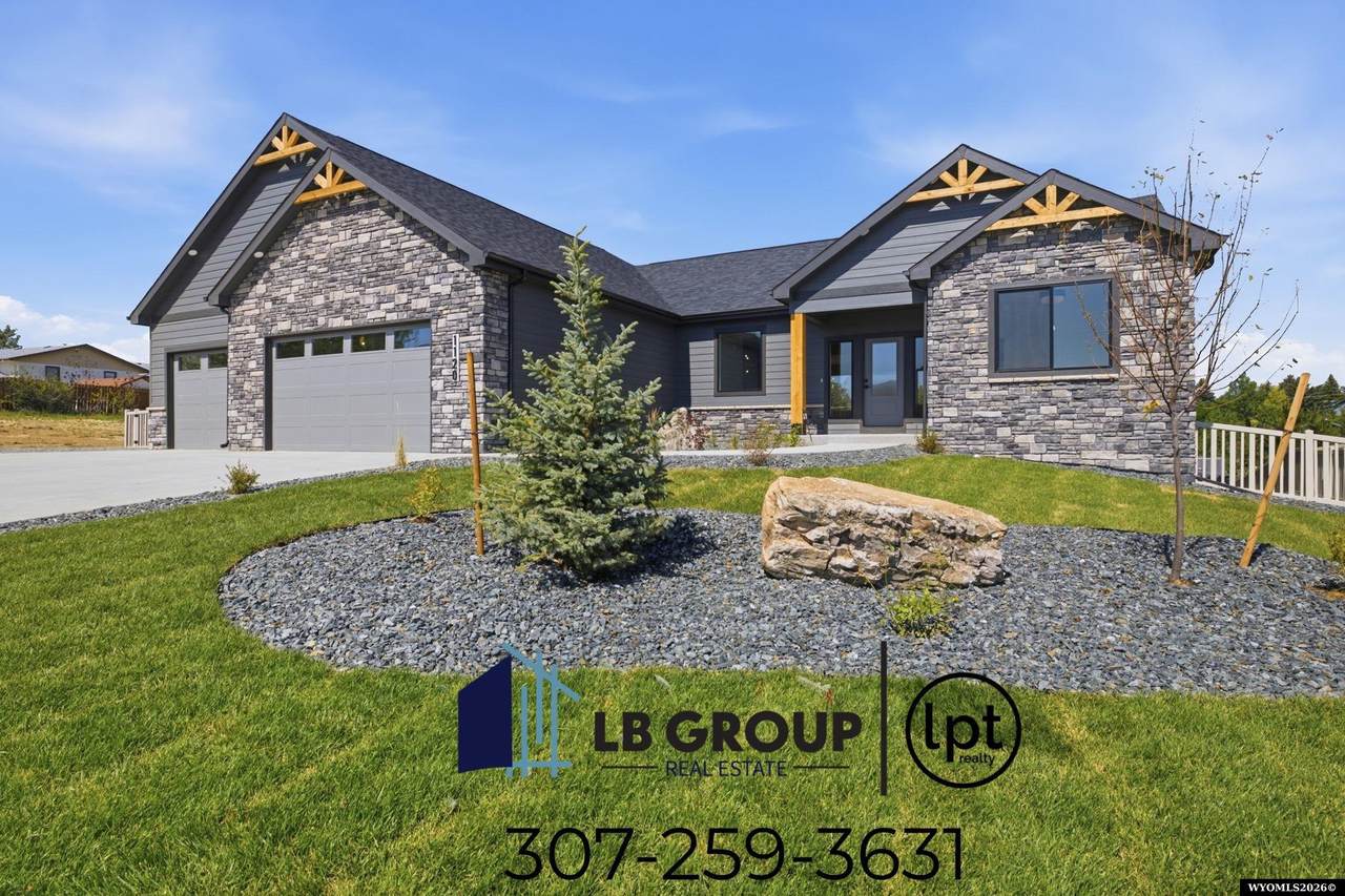 1120 Cornwall Street - Photo 1