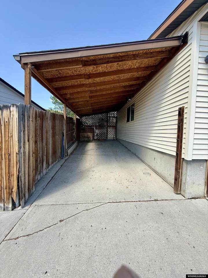 https://bt-photos.global.ssl.fastly.net/wyoming/1280_boomver_4_20263059-2.jpg