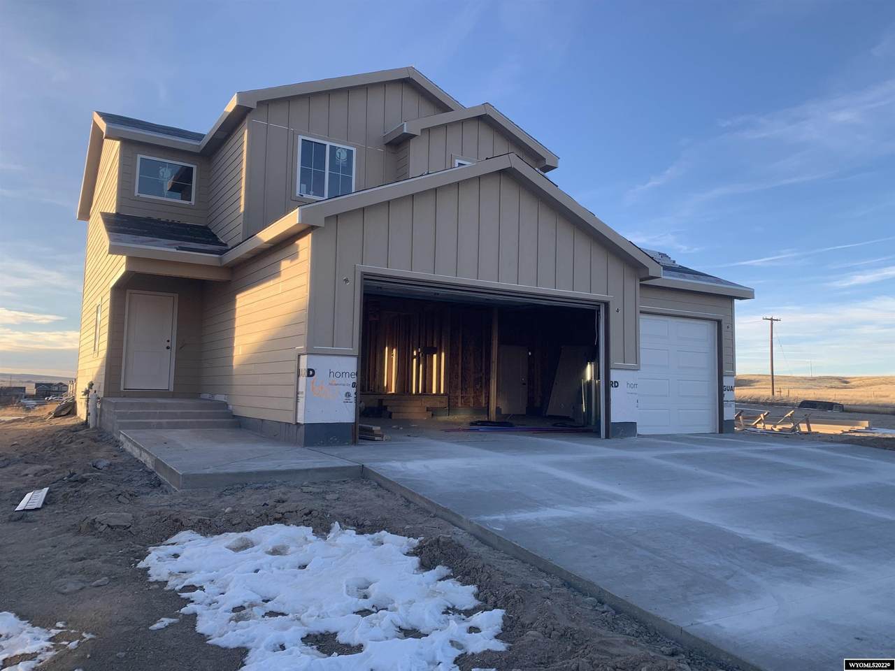 660 Hilltop Place - Photo 1