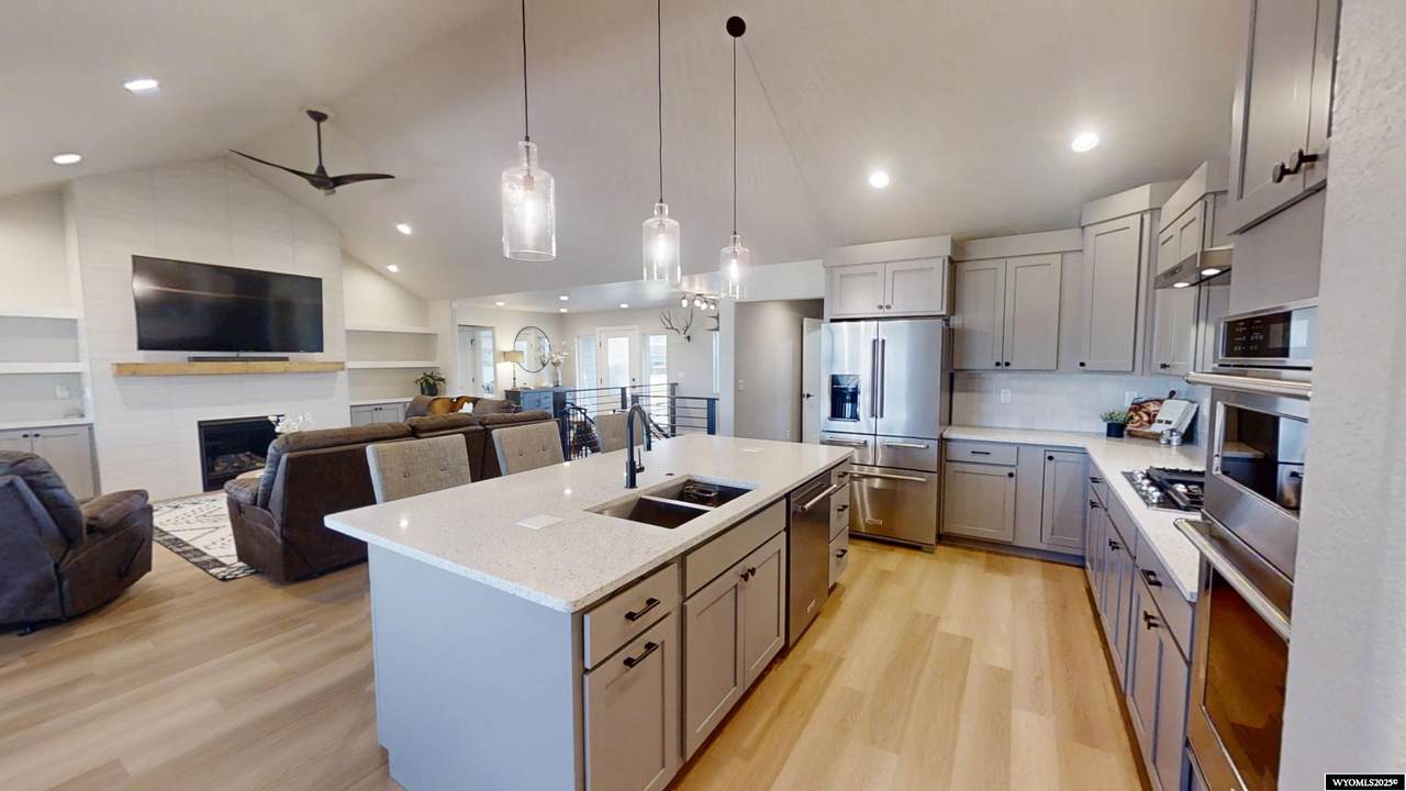 4002 Drayton Way - Photo 1