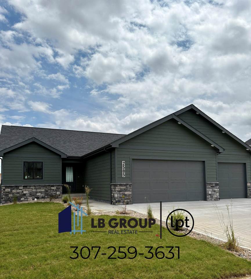 2505 Heathrow Avenue - Photo 1