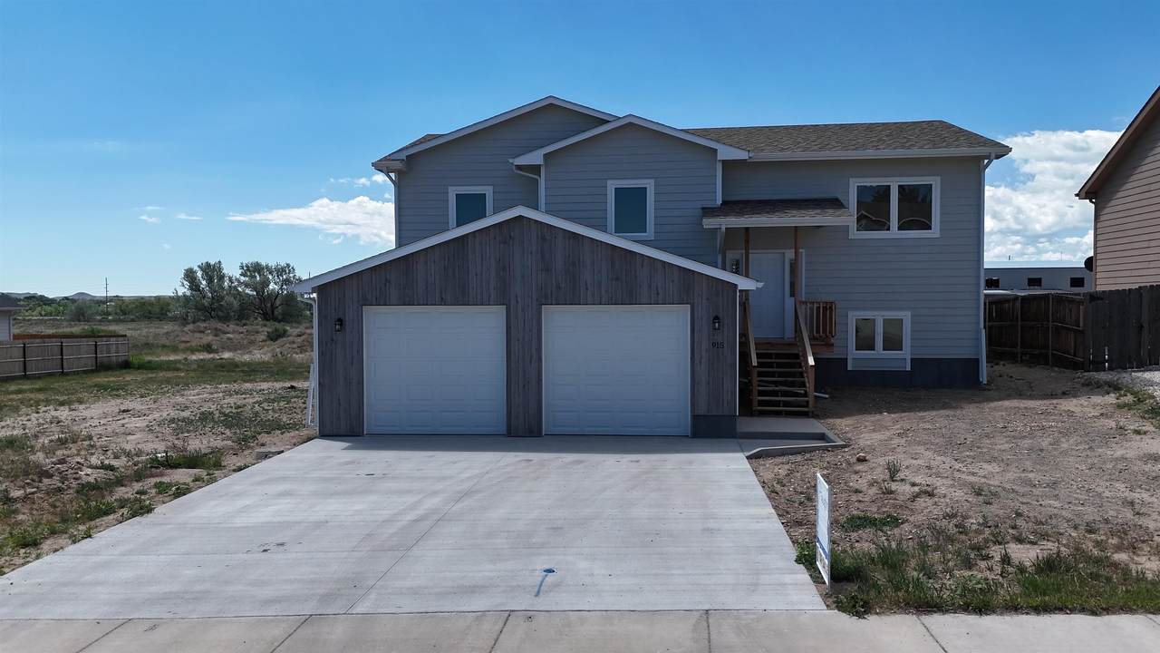 915 Flicker Street - Photo 1
