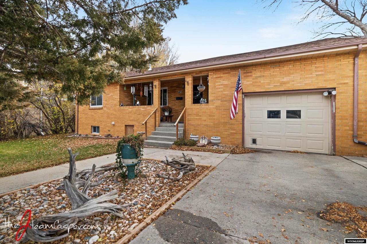1115 8th Street - Photo 1