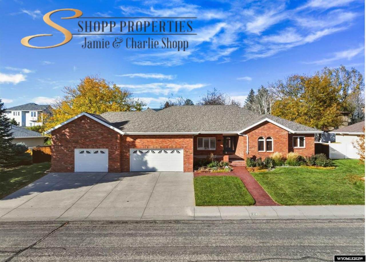 1816 Miracle Drive - Photo 1