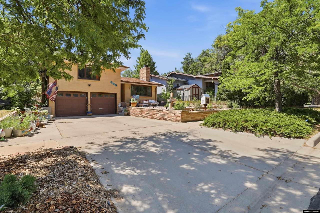 215 12th St - Photo 1