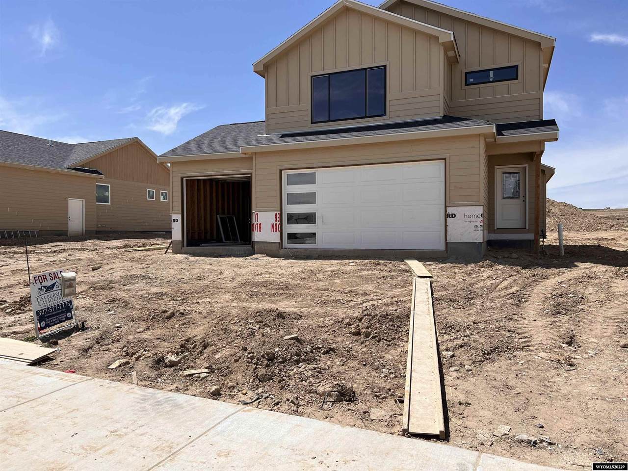 2822 Heathrow Avenue - Photo 1