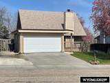 1020 Carriage Lane - Photo 2