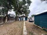 818 Center St - Photo 16