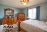 1027 Carver - Photo 6