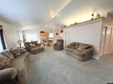 1502 Maple Lane - Photo 4