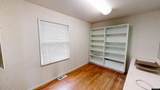 621 Pineview Place - Photo 12