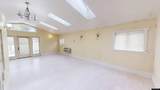 621 Pineview Place - Photo 17