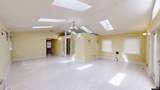 621 Pineview Place - Photo 18