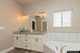 1124 Dawning Dr - Photo 38