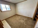 917 Eastview - Photo 15