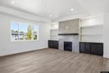 1072 Cornwall St - Photo 9