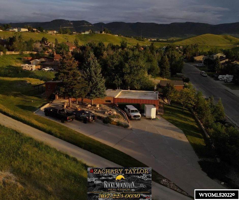 4041 Oak - Photo 1