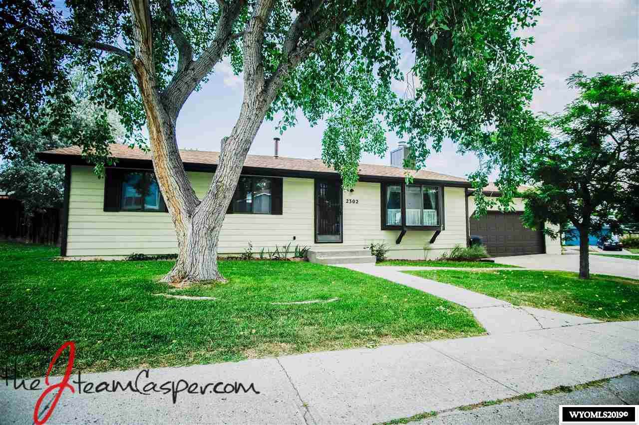 2302 Sagewood - Photo 1