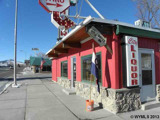 490-496 Fort Street - Photo 1
