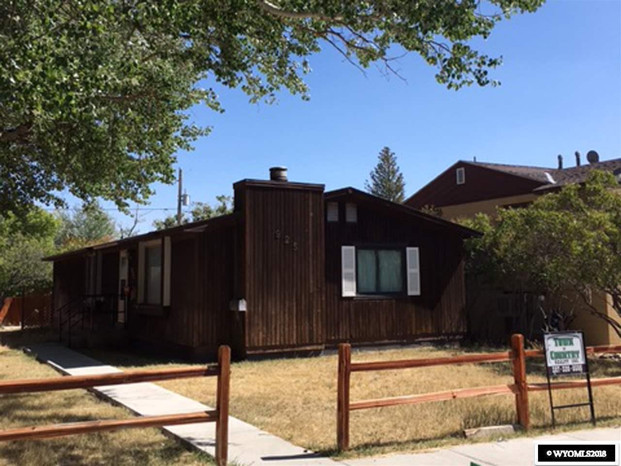 925 11th Street - Photo 1