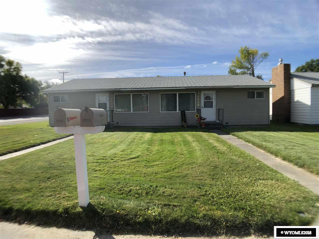 212 15th Street - Photo 1
